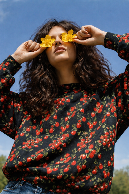 Strawberry Pullover - O/S