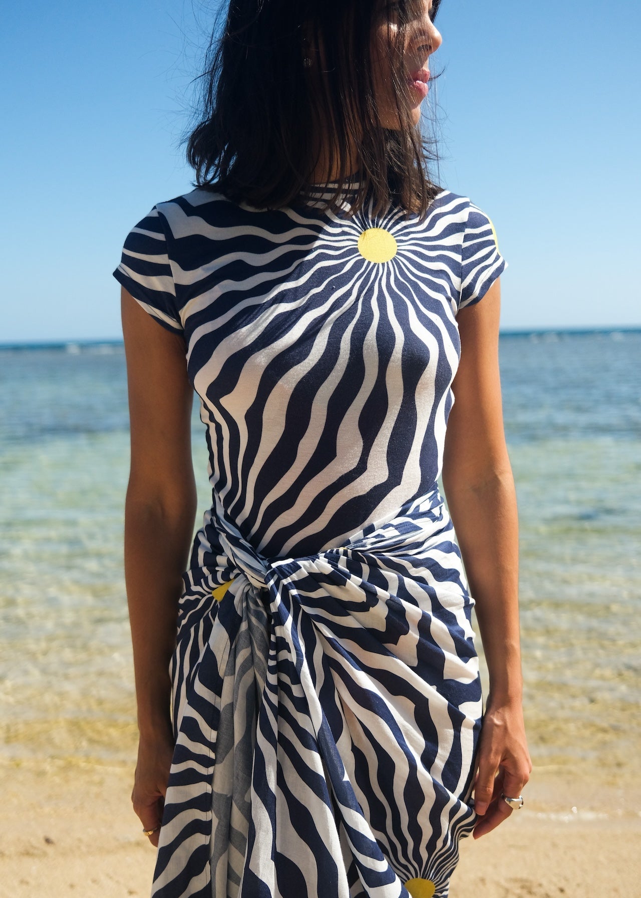 Wavy Sun Cap Sleeve